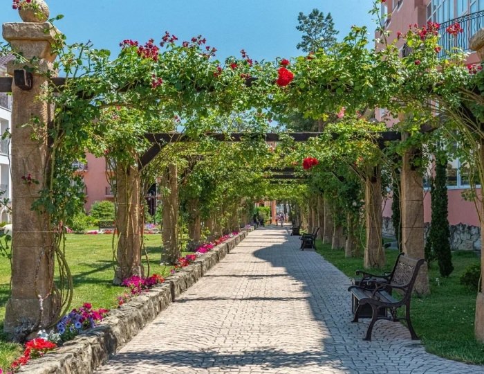 Внешний вид и территория - Отель Alean Family Riviera / Алеан Фэмили Ривьера