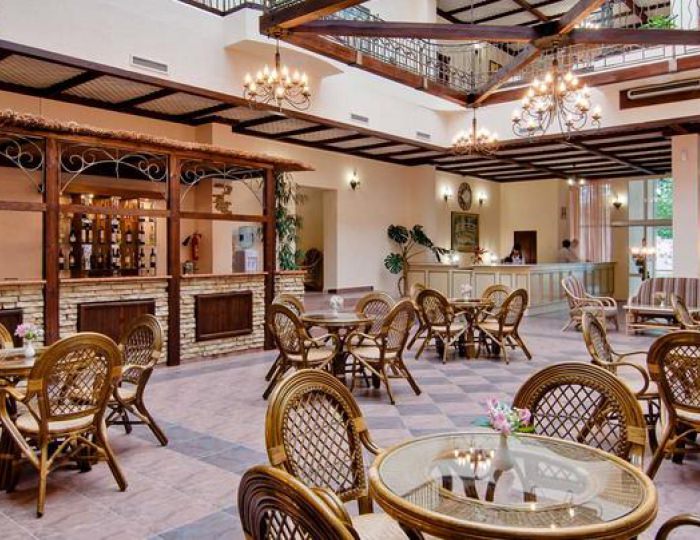 Лобби-бар - Отель Alean Family Riviera / Алеан Фэмили Ривьера